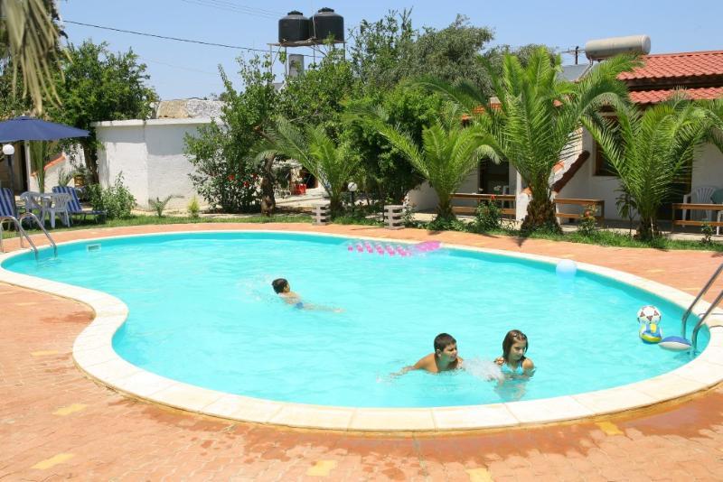 Hotel Harmony Malia  Bagian luar foto